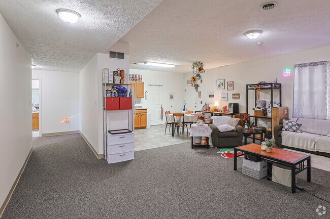 4BR, 2BA - 1,200SF - Living Room