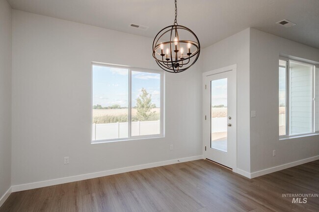 7089 S Old Farm Ave, Meridian, ID 83642 - photo 4