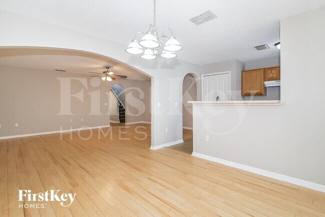 11880 Lake Bend Cir, Jacksonville, FL 32218 - photo 6