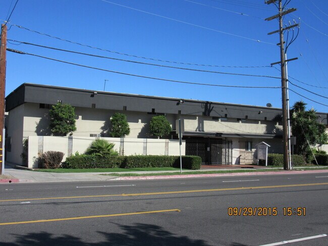 Marquis Apartments, Hawthorne, CA 90250 - photo 3
