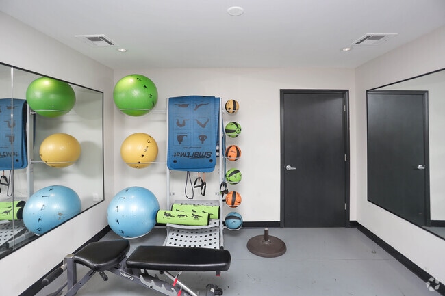 Trails at Lakeside, Indianapolis, IN 46220 - photo 5