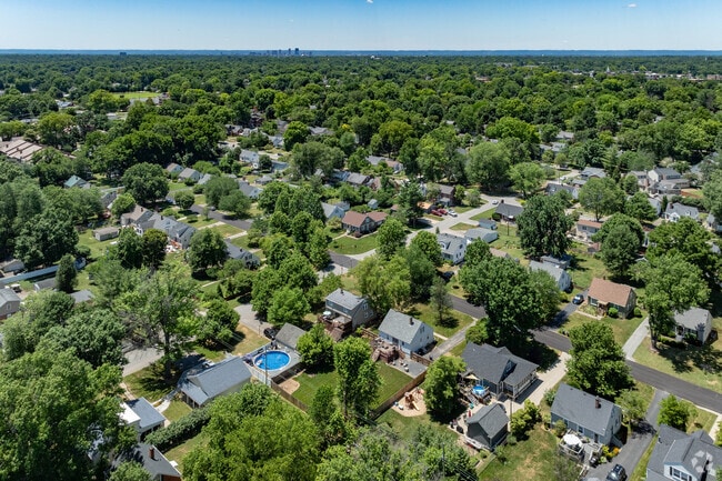 The St. Matthews neighborhood is less than 5 miles from downtown Louisville.