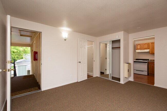 Parkway Apartments, Arcata, CA 95521 - photo 3
