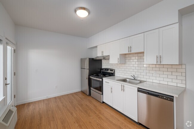 L39 Group, Portland, OR 97203 - photo 3