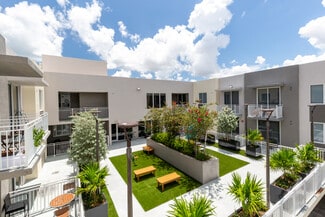 961 SW 7th St, Miami, FL 33130