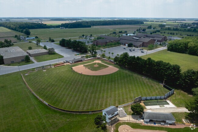 Elmwood High School welcomes baseball season.