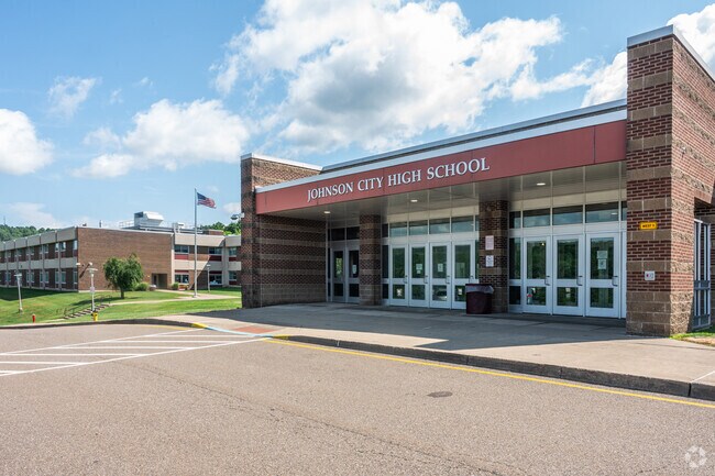 Johnson City Senior High School earns a B overall grade from Niche.