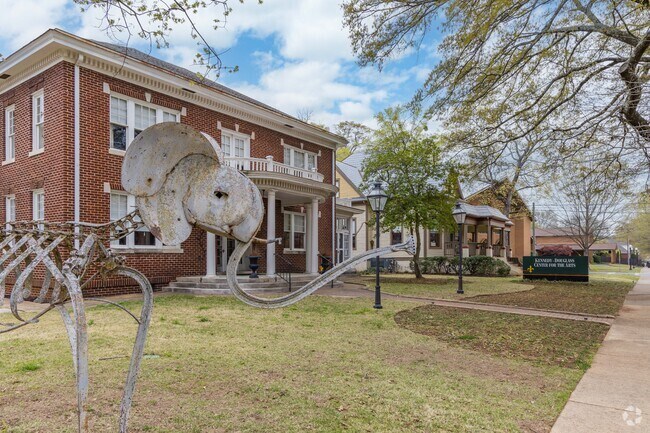 The Kennedy-Douglas Center for the Arts hosts gallery receptions all year round in Florence.