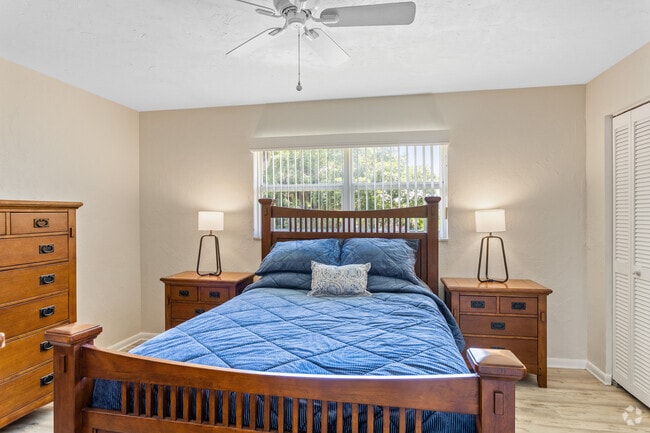 1BR, 1BA - 680SF - Bedroom