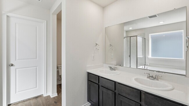 756 Tiger Lily Way, Pilot Point, TX 76258 - photo 5