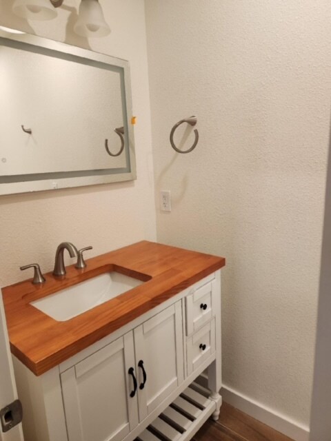 914 N Olive St unit 914, Anaheim, CA 92805 - photo 4