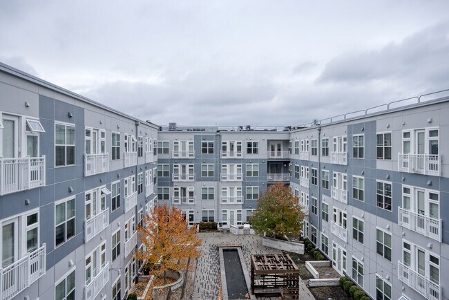 445 Artisan Way unit FL2-ID5571A, Somerville, MA 02145 - photo 4