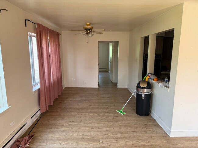 2555 E Ballard Rd unit 106, Des Plaines, IL 60016 - photo 6