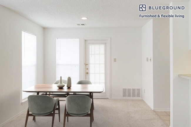 13116 Autumn Woods Way unit FL1-ID8641A, Fairfax, VA 22033 - photo 3