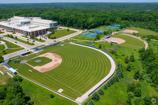 Skyline High School provides multiple outdoor amenities to its students.