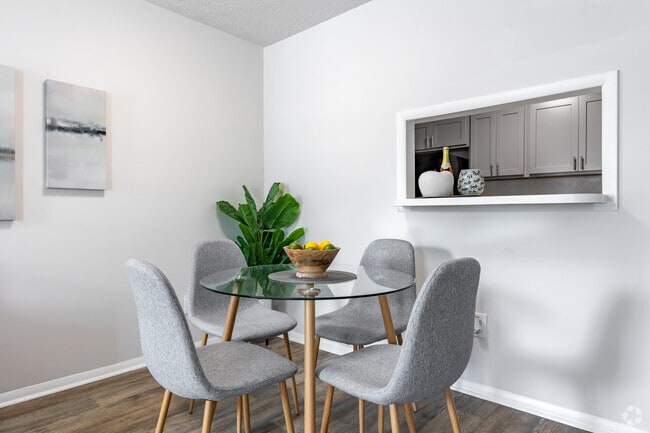 1BR, 1.5BA - 1,004SF (Marigold) - Dining Room