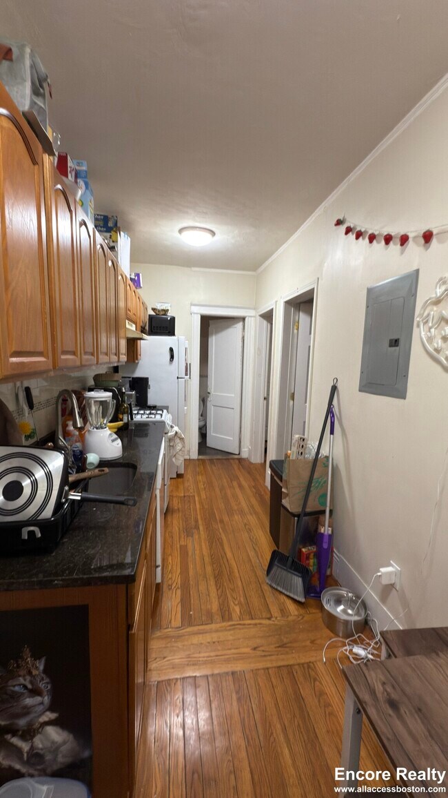 58 Queensberry St unit 12, Boston, MA 02215 - photo 2