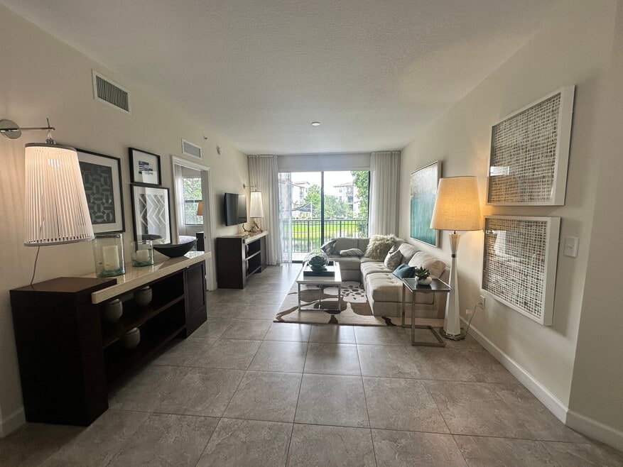 10840 NW 79th St unit A9, Miami, FL 33178 - photo 1