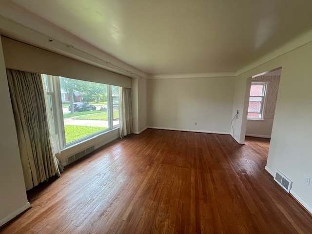 18270 Spring Ct S, Fraser, MI 48026 - photo 2