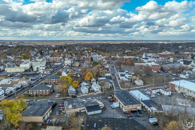 The village of Colonial Park is the perfect place to call home.