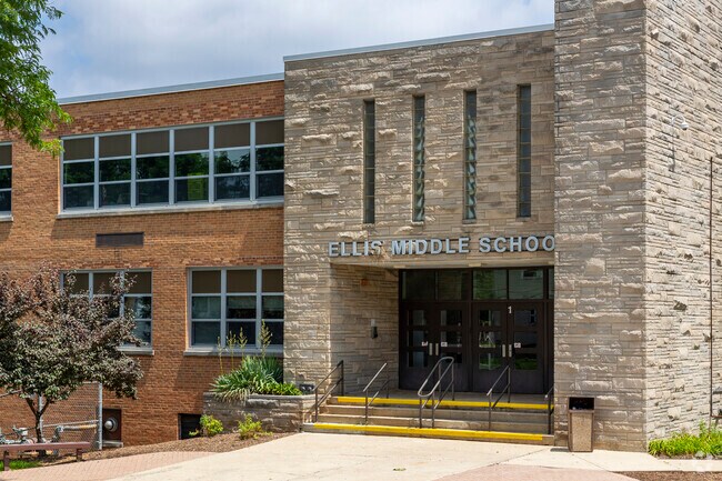 Ellis Middle School is rated C at Niche.