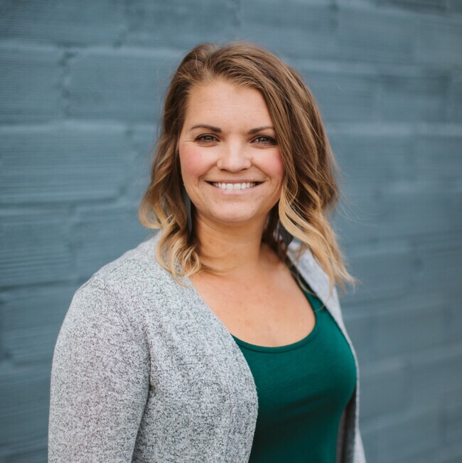 Courtney Hansen