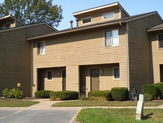 37 4th Ave, Oswego, NY 13126