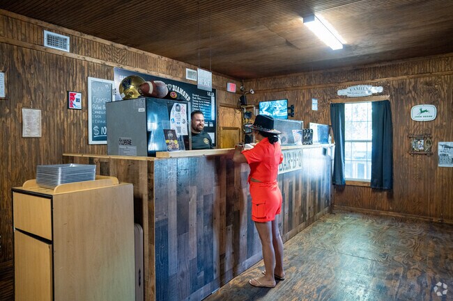 Black Diamond BBQ serves the best smoke baby back ribs in the city of Hidalgo.