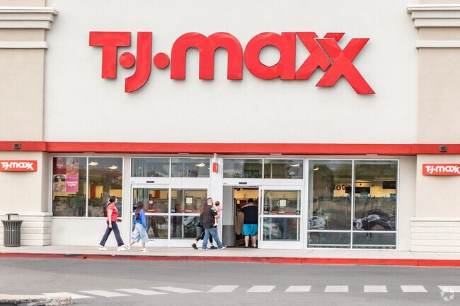 Find big box stores and other convenient services on Montgomery Boulevard in Hodgin.