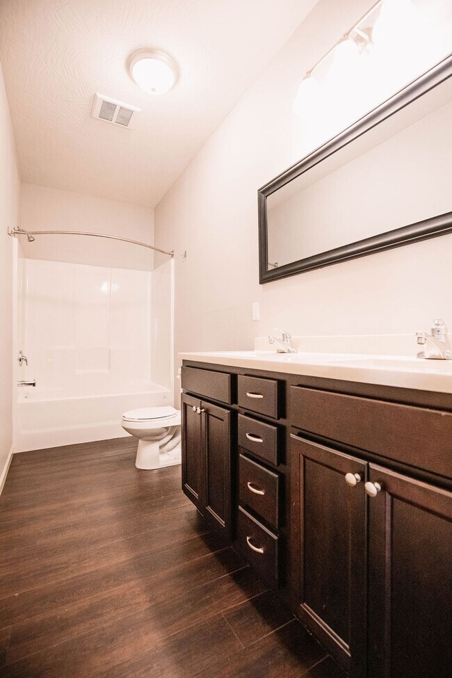 509 E Madison St unit B, Springfield, MO 65806 - photo 6