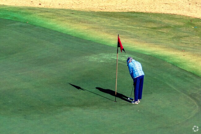 Play a round of golf at the beautiful Palisades Country Club.