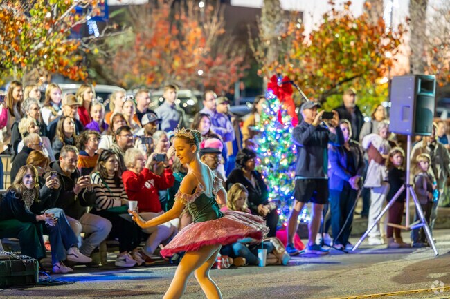 Celebrate the season with ballerinas dancing at the Downtown Holiday Stroll.