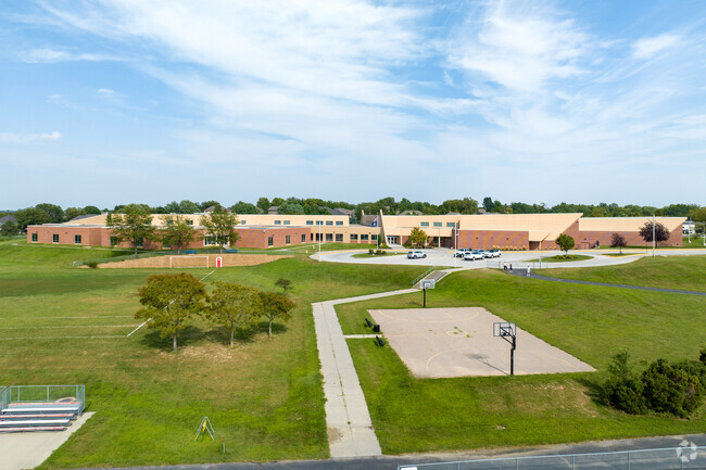 Elkhorn Ridge Middle School features exceptional academics and test scores.