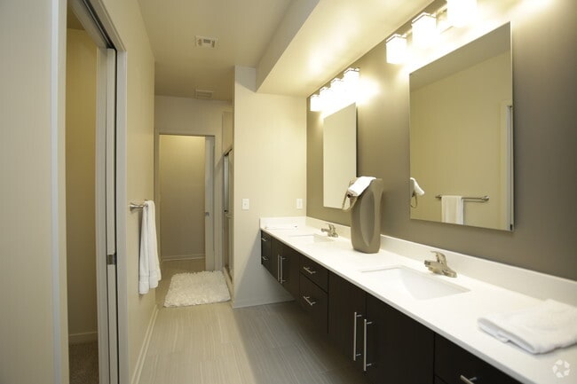 2BR, 2BA - C Unit_1250 SF