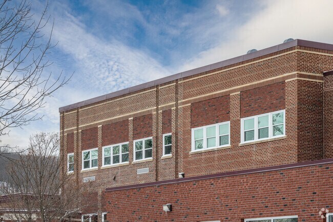 Grades 9-12 attend Elmwood High School.