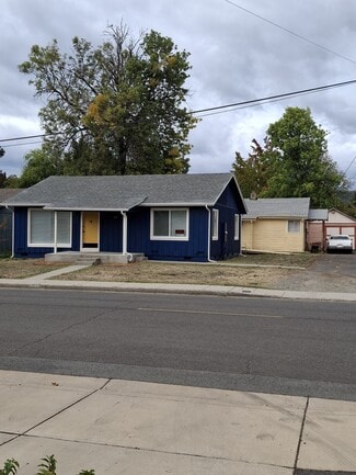 914 SW Rogue River Ave, Grants Pass, OR 97526