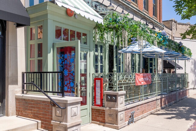 Maypole recently opened by a famous Chicago chef and is loved by residents of Southeast Wheaton.