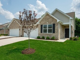 6530 Prairie Chase Dr, Whitestown, IN 46075