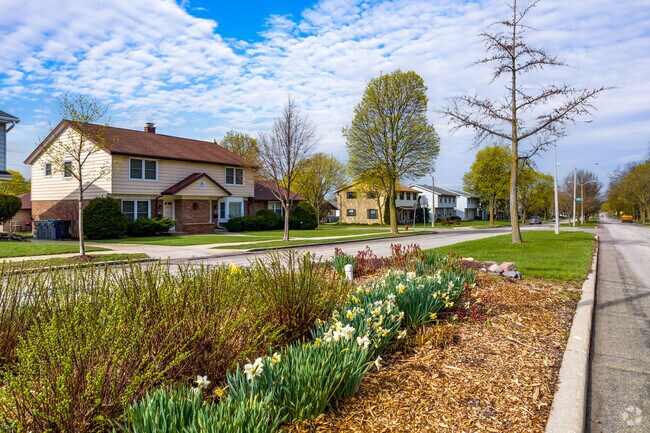 Flowers decorating the streets in Alcott Park.