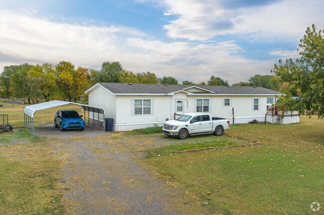 Traditional mobile homes make up a large portion of homes in Spring Meadows.