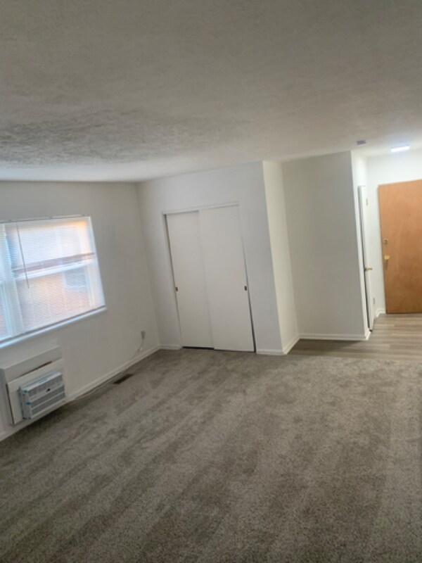 33170 Aurora Rd unit 9, Solon, OH 44139 - photo 3