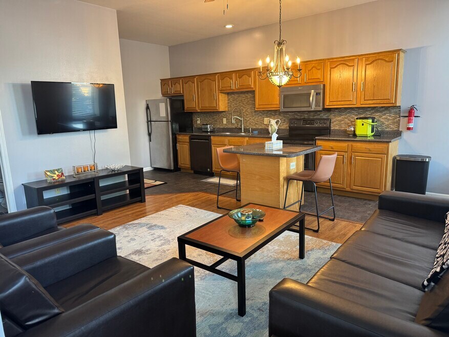 110 1/2 E 6th St unit 1, Bloomington, IN 47408 - photo 1