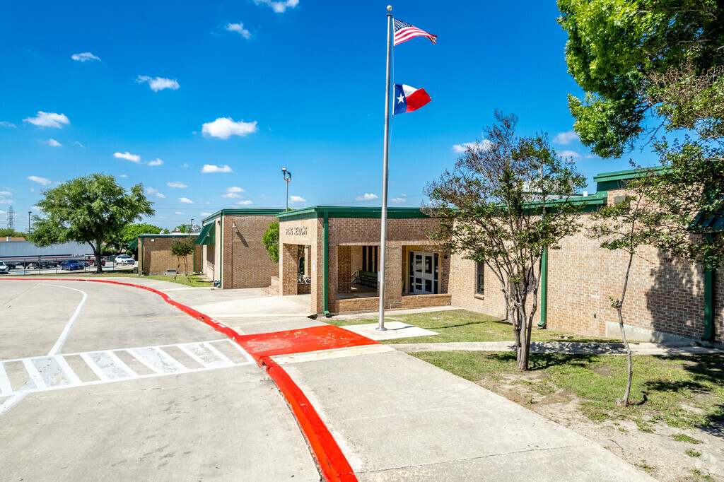 Spring Meadows Elementary School, Rankings & Reviews - Homes.com