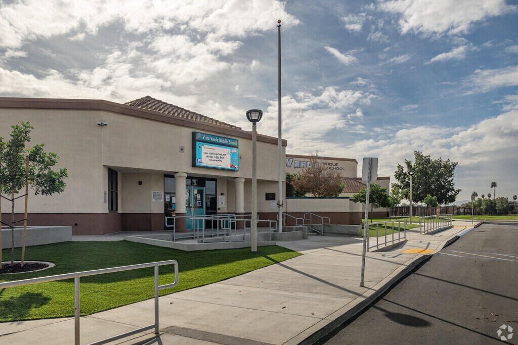 Vista Verde Middle School in Moreno Valley encourages students to learn.