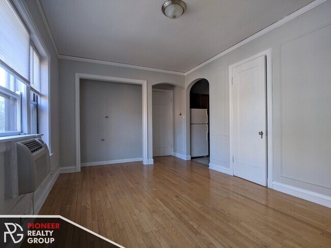 833 W Wolfram St unit 837-107, Chicago, IL 60657 - photo 3