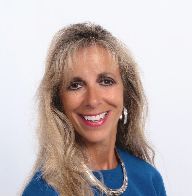 Wanda Lyons