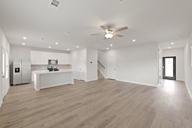 122 Alset Cir, Magnolia, TX 77354 - photo 6