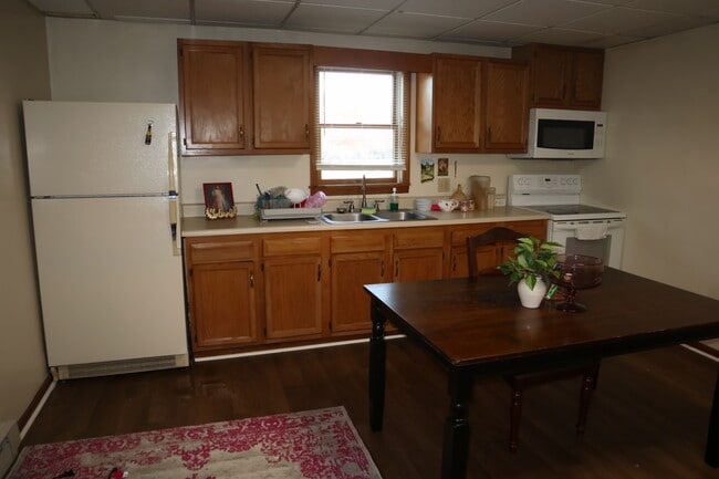 448 3rd St unit 448 Third Street, California, PA 15419 - photo 3