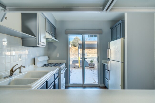 3525 Rebecca Ln, Colorado Springs, CO 80917 - photo 6