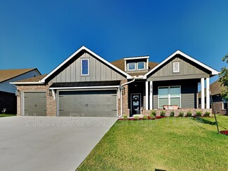 2912 S 8th St, Broken Arrow, OK 74012